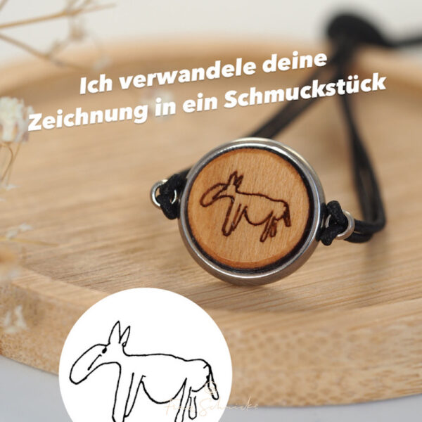 Armband Holzplättchen mit individueller Gravur von Frau Schnieke