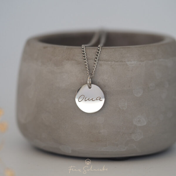 personalisierte Kette, Edelstahl Plättchen mit individueller Gravur, eigenes Foto, Fußabdruck, Foto von Handschrift, gravierter Anhänger, 12mm silber Frau Schnieke