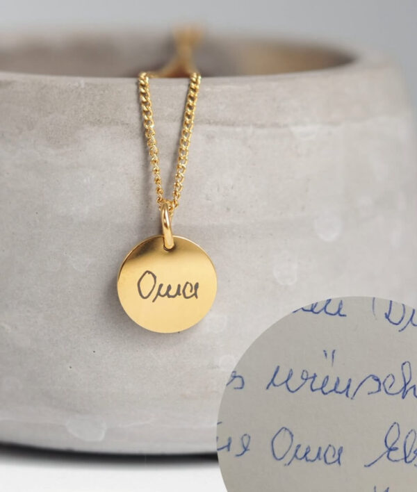 personalisierte Kette, Edelstahl Plättchen mit individueller Gravur, eigenes Foto, Handschrift, abdruck, gravierter Anhänger, 12mm gold Frau Schnieke